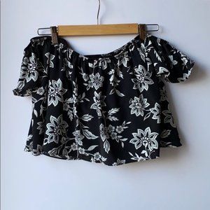 NWOT Blk Floral Blouse Top Off The Shlder Sz Small